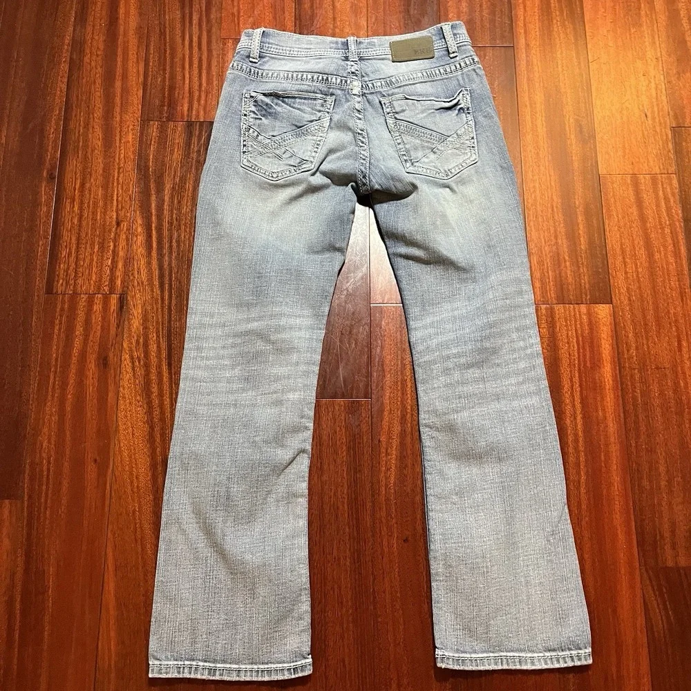 BKE Jeans Mens 30S 30x30 Aiden Bootleg Blue Light Wash Distressed Whiskering